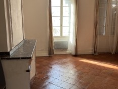 Appartement grand T2 Centre-ville de FLEURANCE