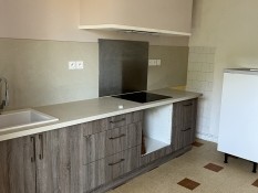 Maison T4 avec garage, jardin clos et dépendances à BEAUMONT DE LOMAGNE