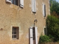 Maison de type T4 avec jardin, garage et vue sur les Pyrénées à Lectoure