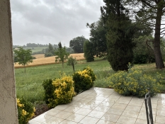 Maison T4 entièrement meublée et équipée avec terrasse et jardin à Condom